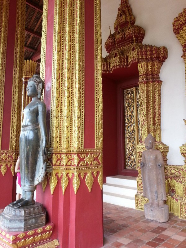 Decor at Haw Phra Kaew.