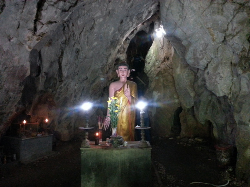 Linh Nham Cave