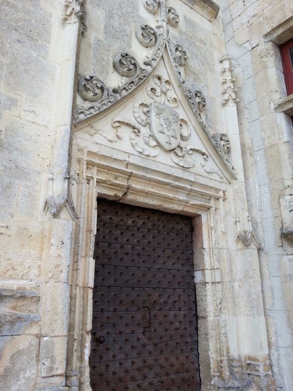 Spiky door into the chateaux 