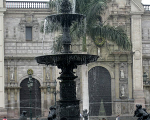 Mayor Plaza Fountain