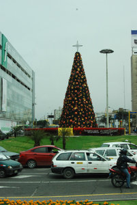 Miraflores central Christmas tree
