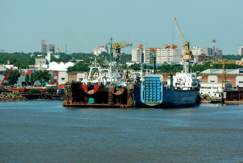 Montevideo dry docks