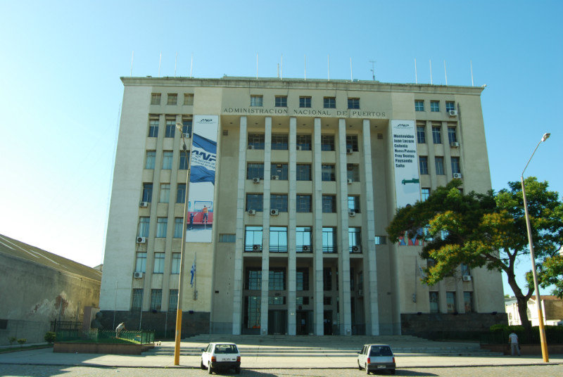 Montevideo port admin building
