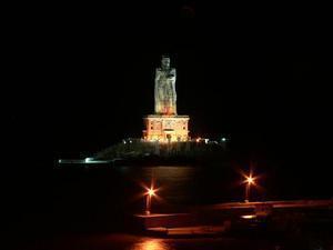 Statue of Thiruvalluvar @ night