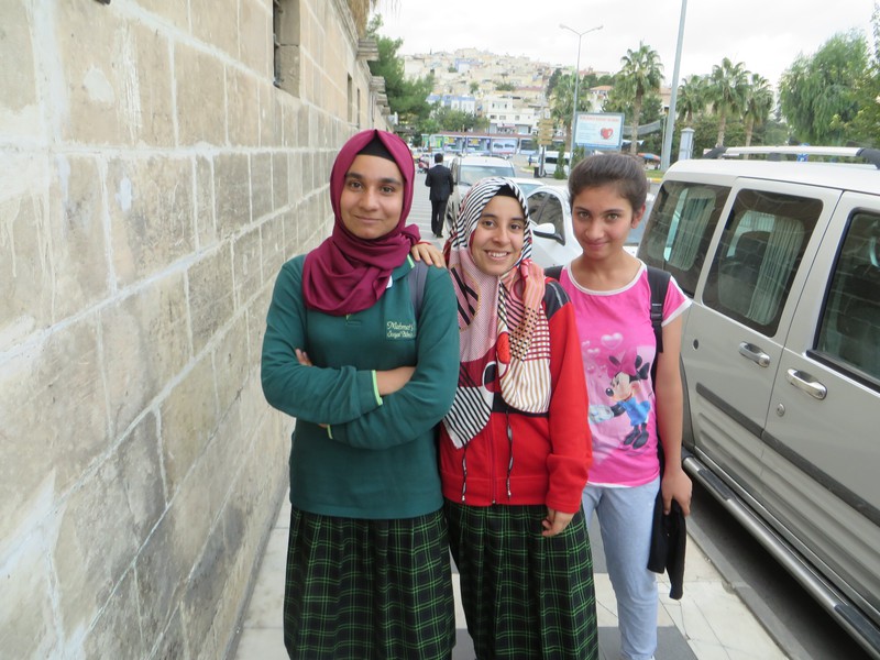 9th grade girls in Urfa