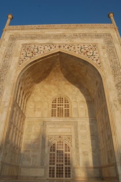 Inlayed Marblework covers the Taj