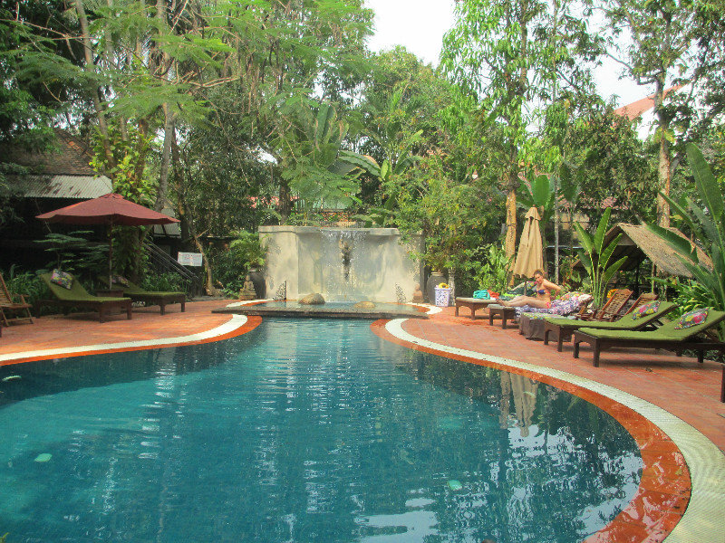River Garden Hotel - use the pool for free if you buy food and drink