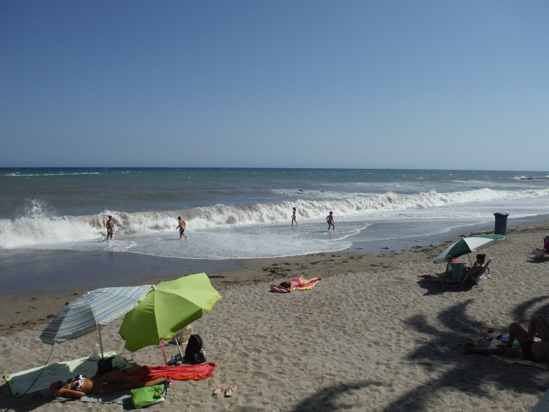 Windy beach and big surf in Aguadulcie...before the LONG walk