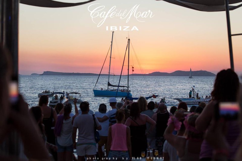 We are famous - Picture from Cafe Del Mar website