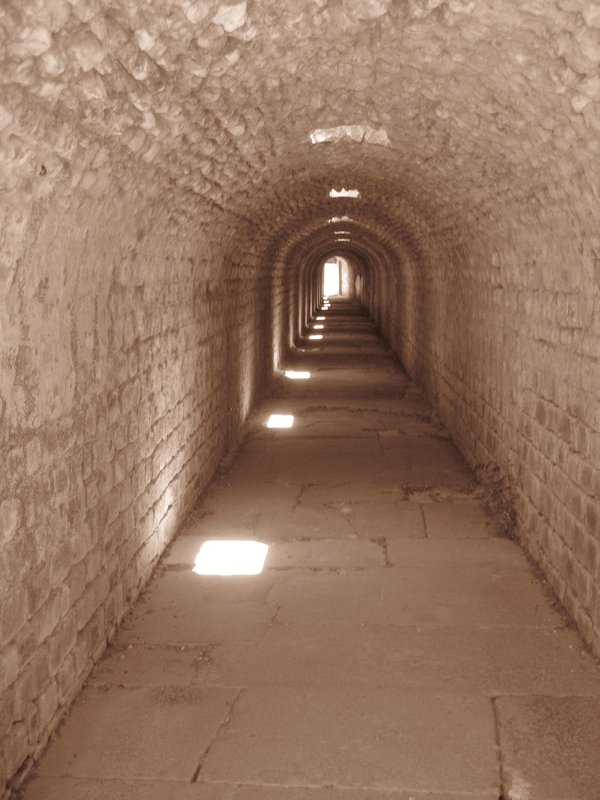 tunnel leading to Asciepion