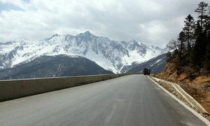 The Highway to Deqin