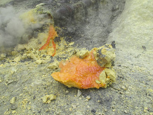 piece of sulphur cooling before it will be put into basket