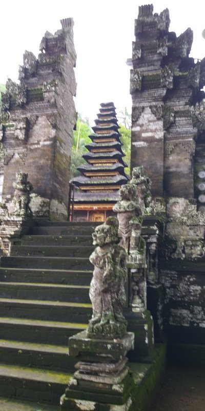 Kehen steps to inner temple