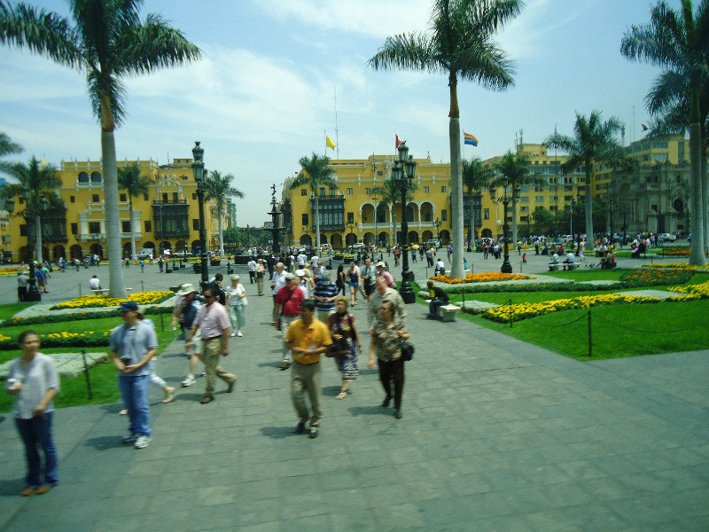 Plaza de Armes, Lima