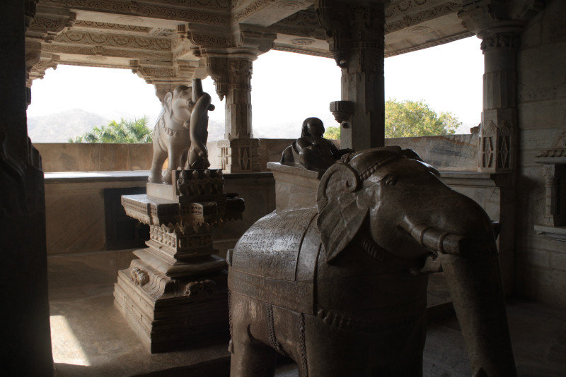 Im Jain Tempel von Ranakpur