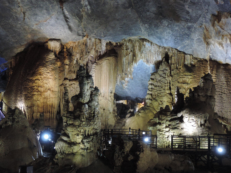 Paradise Höhle