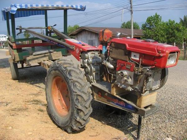 Tractor type machine