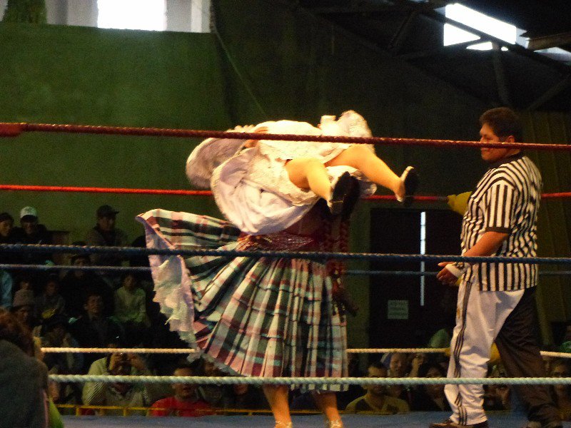 Cholitas Wrestling