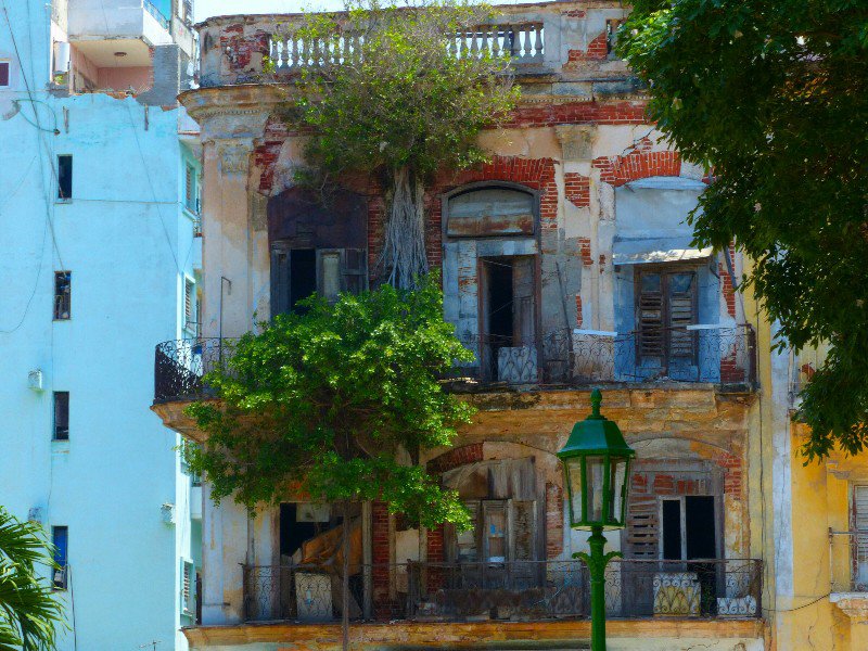 Crumbling building in Old Havana