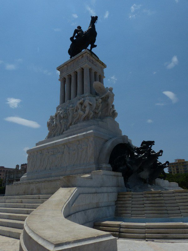 Statue of Maximo Gomez
