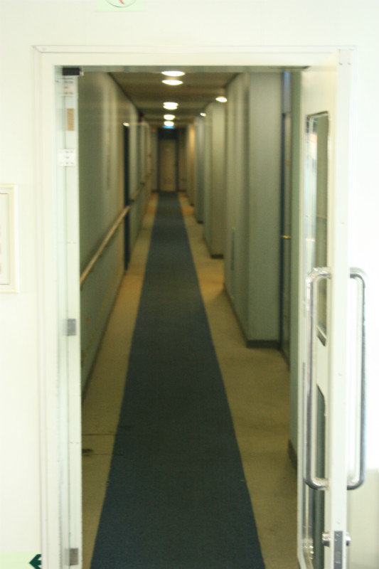 5 corridor to bedroom