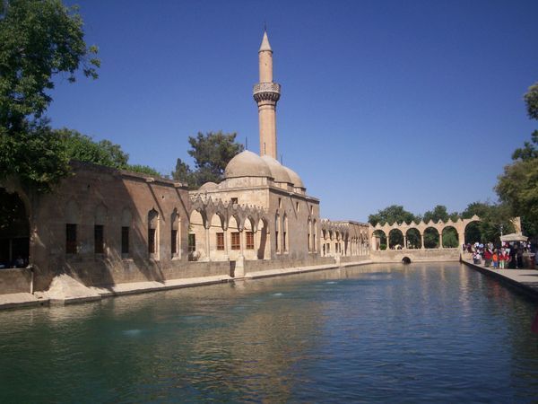 Abraham's holy lake & mosque