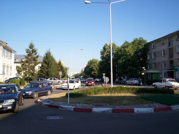 Narrow streets of Pitesti