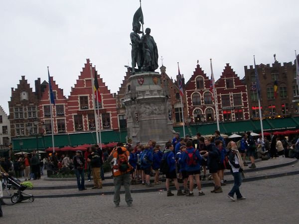 Central statue in Brugge