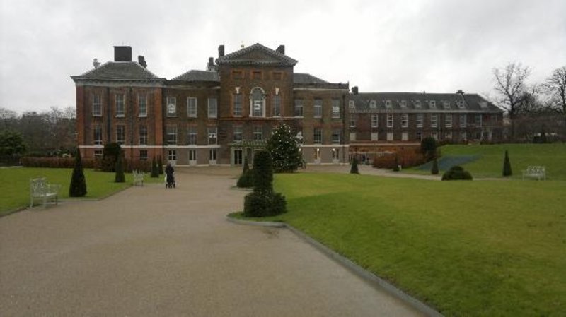 enterance of kensington palace