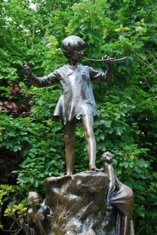 peter pan statue
