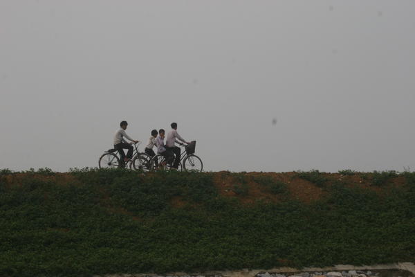 Bicycling in the countryside