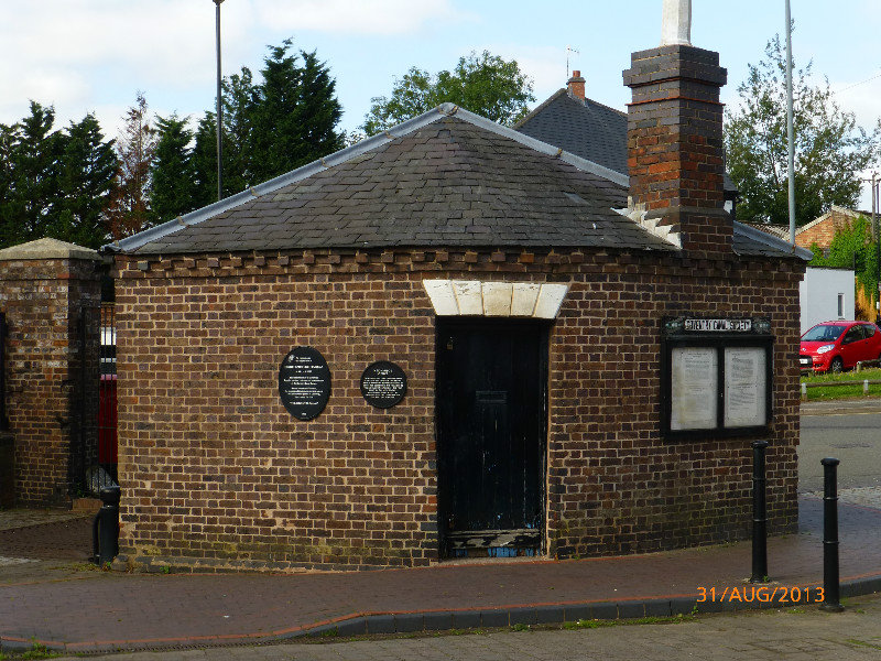 Old toll house at the basin.