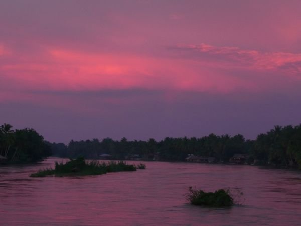 Arty sunset picture 4 - over Mekong at Don Det/Khon bridge