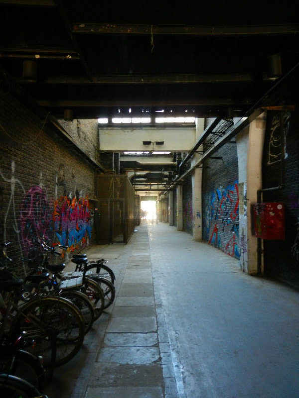 alleyway