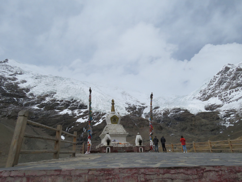 Kharola glacier (5,560m)