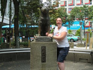 Hachikō Statue