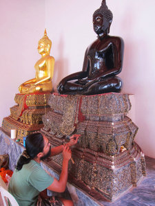 Wat Pho is home to more than one thousand Buddha images
