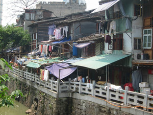 old Fuzhou: people are having lunch there