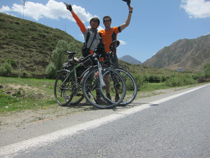 a fellow cyclist from Lanzhou