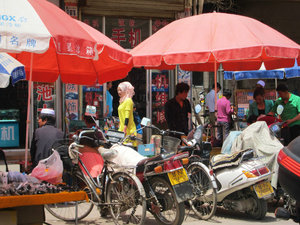 street scene in Linxia