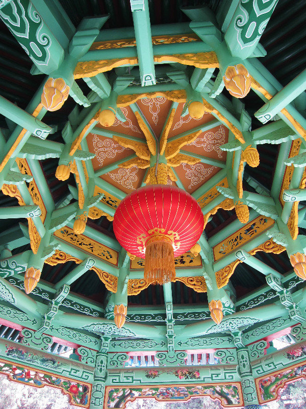 new but colorful Chinese architecture