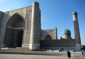 Outside Bibi-Khanym Mosque