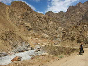 Khorog seemed so noisy and dusty, and hot to me that I decided to head back to the Pamirs!