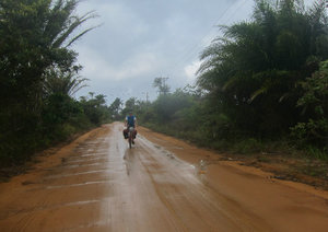 following the long unpaved road from Barra Grande to Itacare