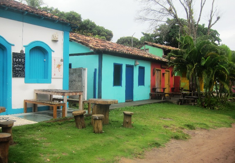 the quiet car-free village of Caraiva