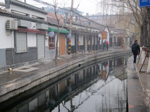 one of the many canals in Jinan