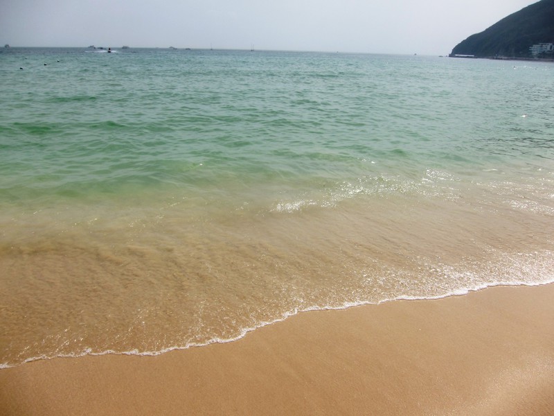 Dadong Hai is a pretty beach