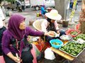 Selling Betel nuts in Hainan
