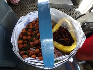 snacks you can buy in the buses in Sri Lanka