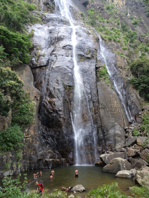 Bambarakanda Falls 14km from Haputale